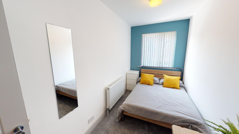 Room 5, Stunning City Centre-uni Town House, Sunderland