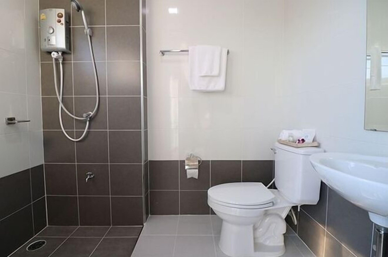 Bathroom, Thawan Apartment, Muang Satun