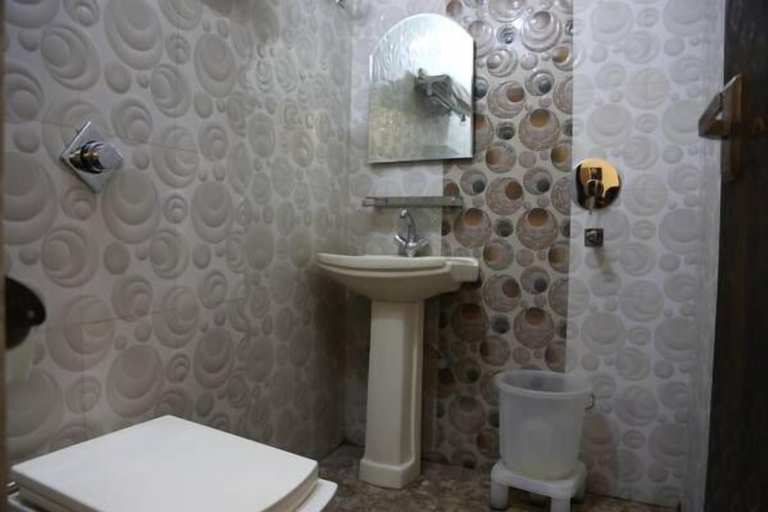 Bathroom 4, Hotel New SS Residency, Amritsar