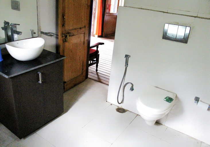 Bathroom 3, The Canadian Woods Resort, Nainital