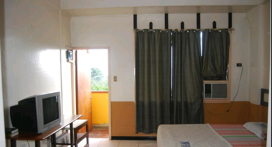 Bedroom 2, DW Pensione, Maasin City