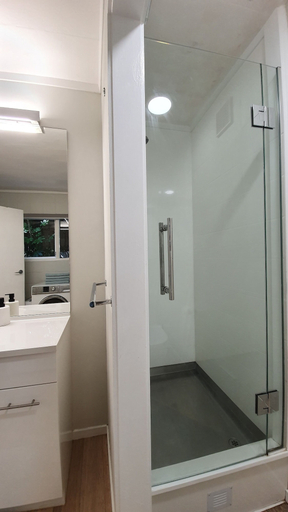 Bathroom 4, Herne Bay Gem Near Beach - Carpark, Waitakere