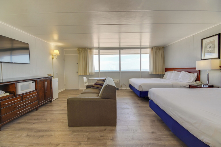 Bedroom 2, Rideau Oceanfront Motel, Worcester