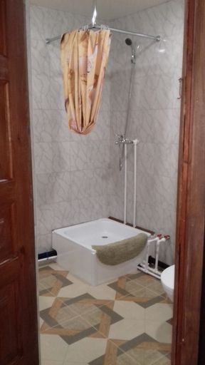 Bathroom 4, Zastava Hotel, Vladimir