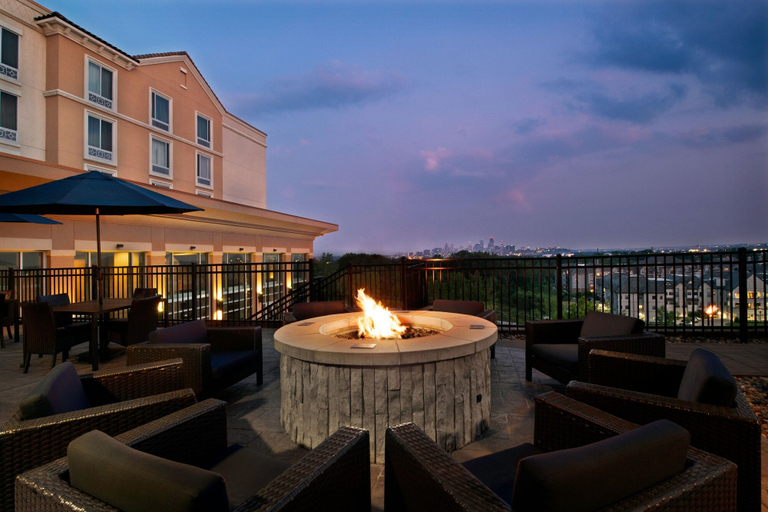 Food & Drinks 5, Courtyard Kansas City at Briarcliff, Kansas City