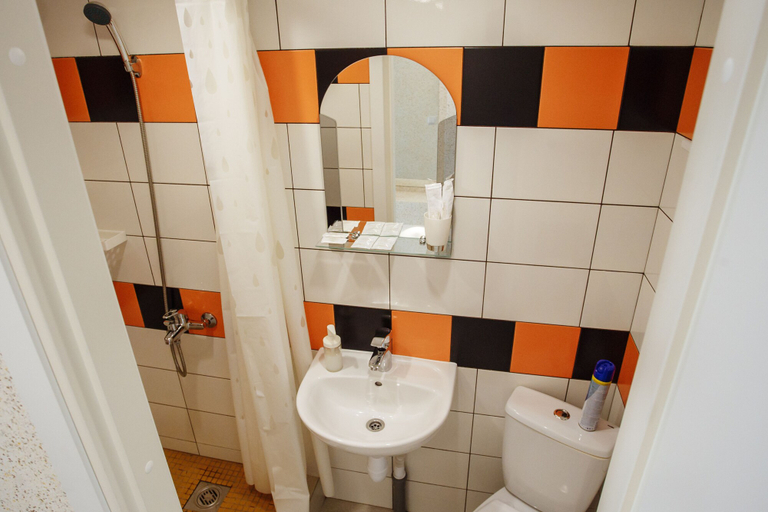 Bathroom, Piter Palace Gallery, Sankt-Peterburg gorsovet