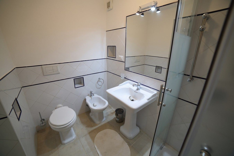Bathroom 4, VersoSud - Appartamento Salento 45, Lecce