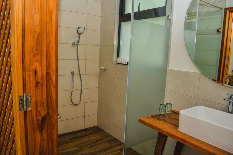 Bathroom 5, TOA Hotel & Spa Zanzibar, Kati