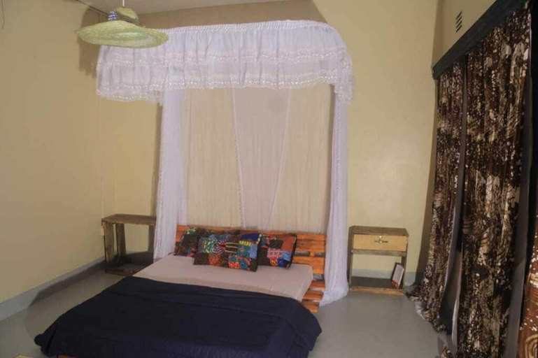 Bedroom 4, Mango Village - Hostel, Nyamagana