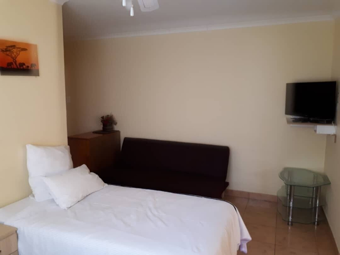 Bedroom 2, Dunes Guesthouse, Walvisbay Urban