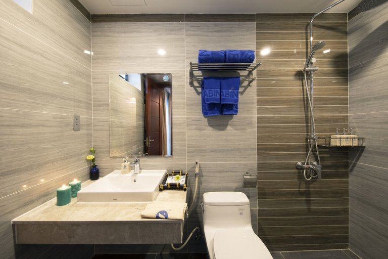 Bathroom 4, Sabina Hotel 2, District 7