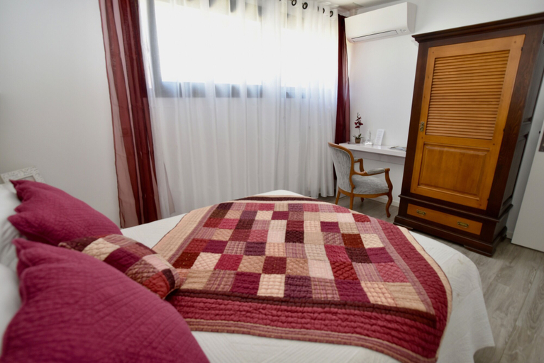 Bedroom 5, Chambres à Bord'O, Gironde