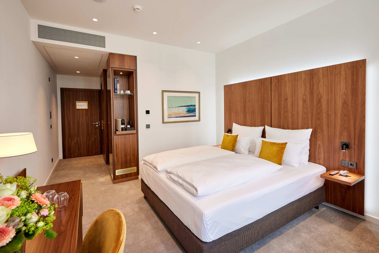 Bedroom 2, Kasino Hotel, Leverkusen