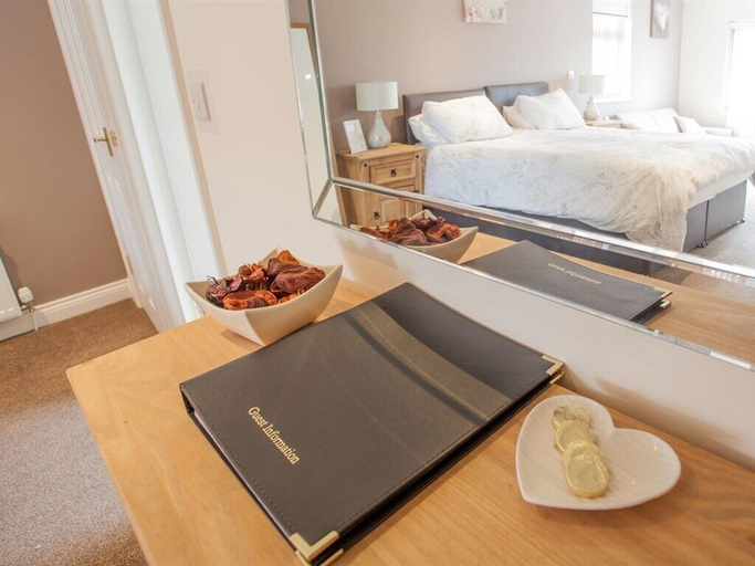 Bedroom 2, The White Swan Inn, Northumberland