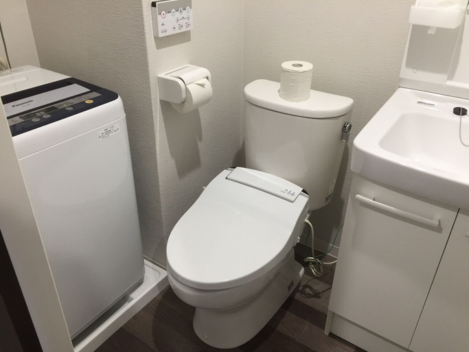 Bathroom 4, Hotel Baseview Maehara, Ginowan