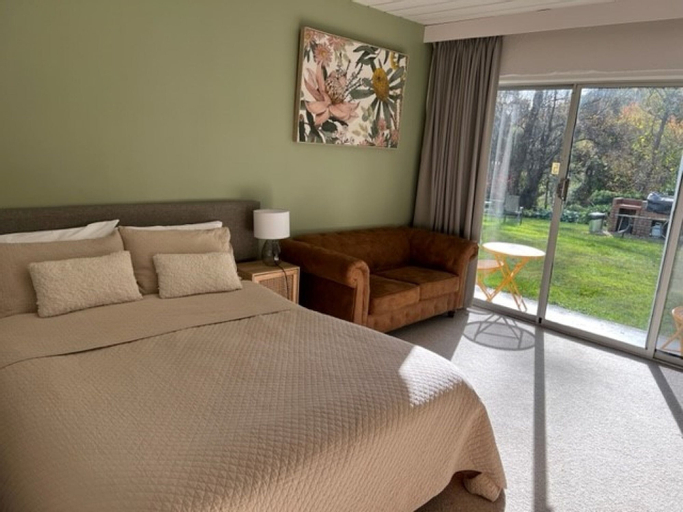 Riverbank Park Motel, Alpine - East