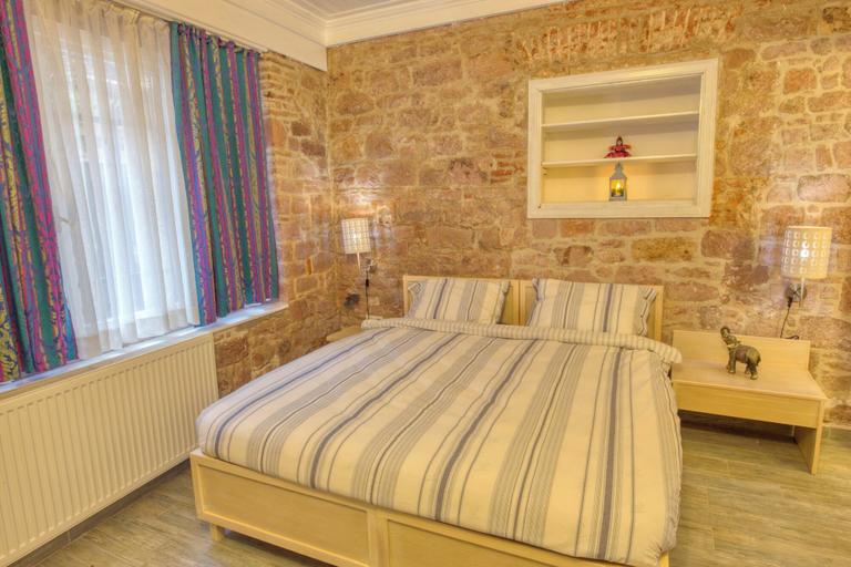Room 2, Deniz Önü Guesthouse, Ayvalık