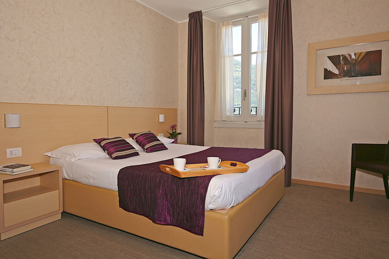 Bedroom 2, Hotel Helvetia, Como