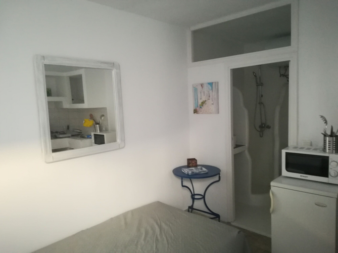 Room 5, Gorgeous Mykonian Studio DT Ornos, South Aegean