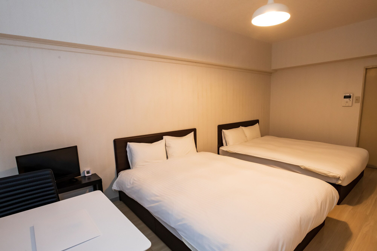 Bedroom 5, Hotel Chaika in Fukuoka, Fukuoka