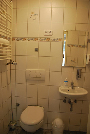 Bathroom 3, Appartements NRW Köln, Köln