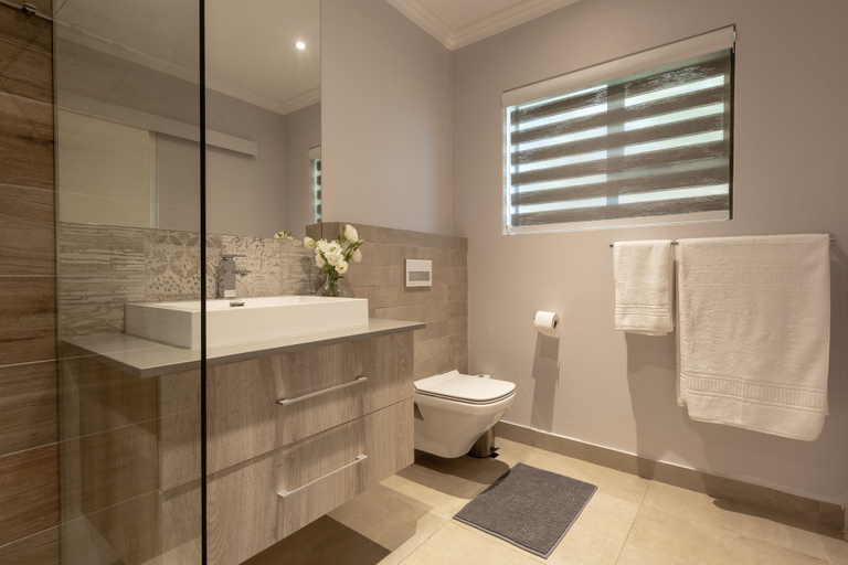Bathroom 4, Sunrise Bay Self-Catering Accommodation, Eden