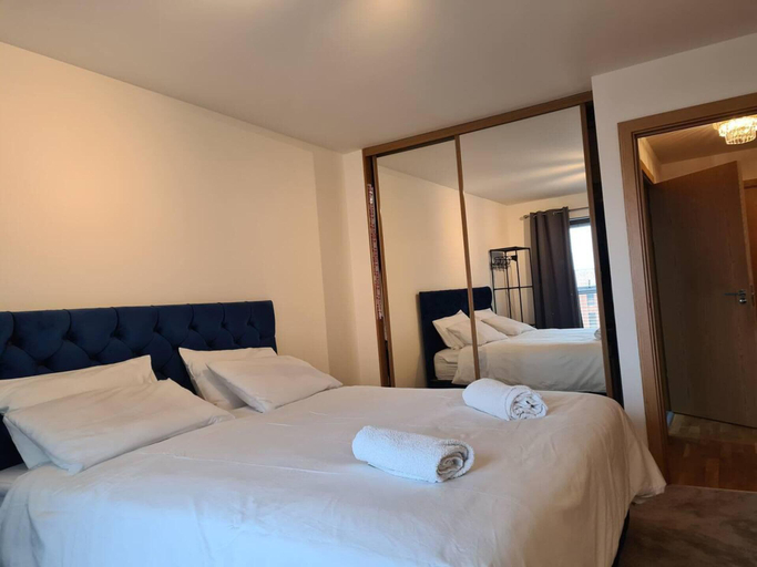 Bedroom 2, 1-bed Apartment - Sleeps 3 - Parking - Wifi, Kent