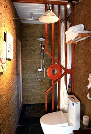 Bathroom, Carpenter's Rustic Courtyard-Great Wall, Beijing