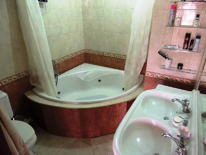 Bathroom, Penthouse Apartment, Lima