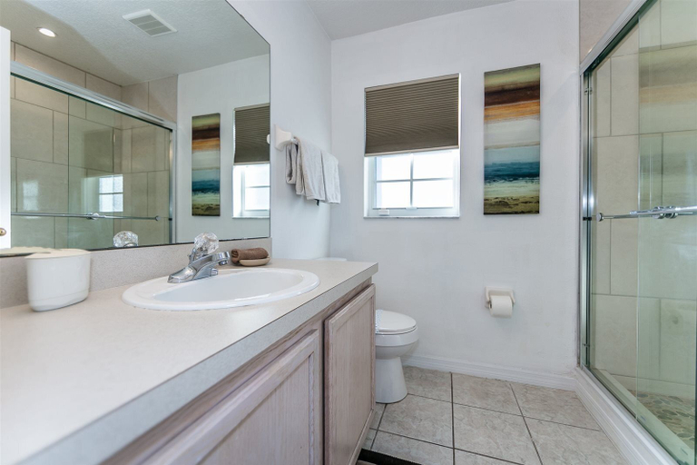 Bathroom 3, Rolling_hills_7965, Osceola