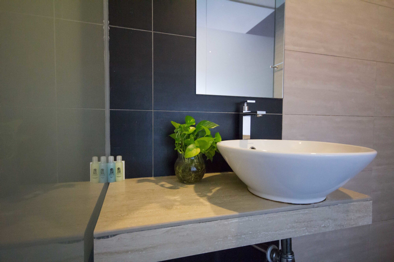 Bathroom 6