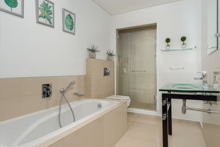 Bathroom, Infinity 502, City of Cape Town