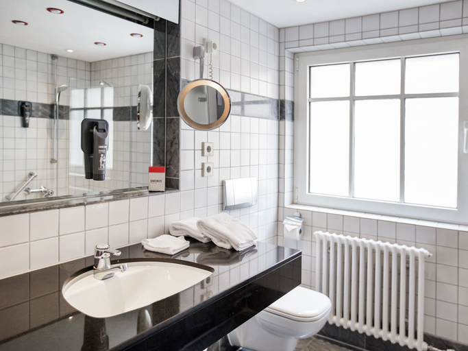 Bathroom 5, DORMERO Hotel Villingen-Schwenningen, Schwarzwald-Baar-Kreis