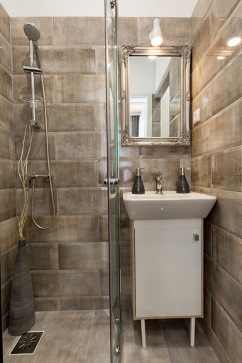 Bathroom 4, Budapest Holidays Residence, Budapesti
