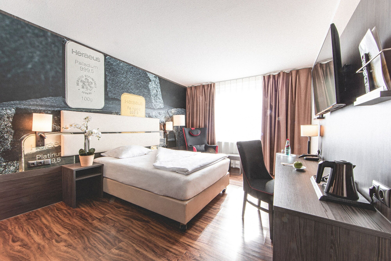 Bedroom 2, PLAZA Hotel Hanau, Main-Kinzig-Kreis