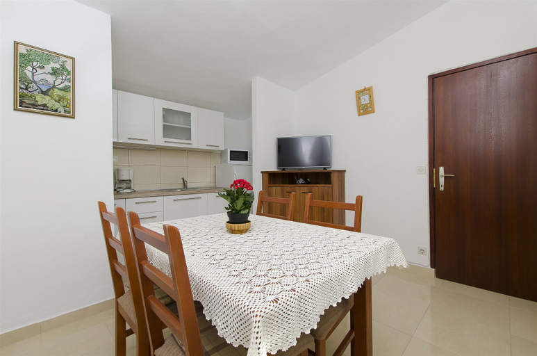 Others 5, Apartment Josipa, Primošten