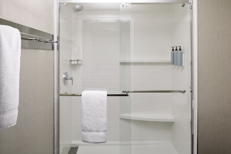 Bathroom 4, Residence Inn by Marriott Montreal Airport, Montréal
