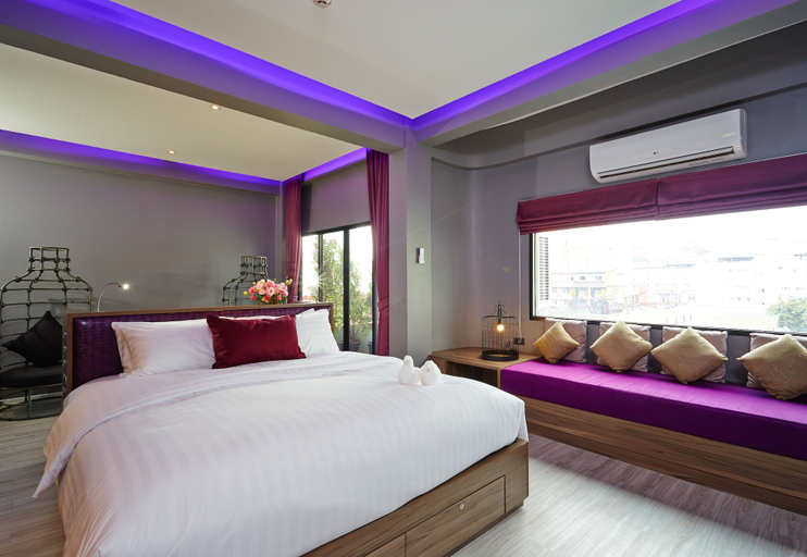 Bedroom 3, The Weekend Pattaya, Pattaya