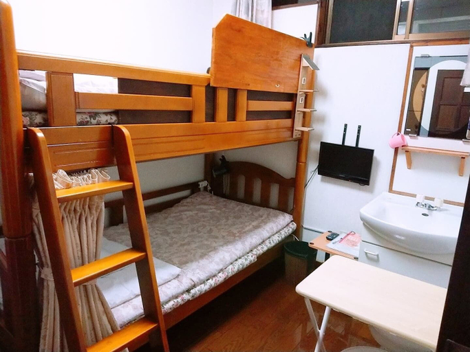 Bedroom 2, Yufuin Country Road Youth Hostel, Yufu