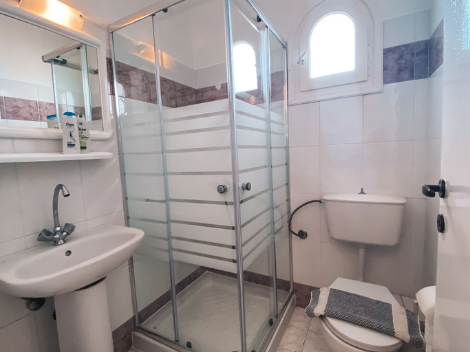 Bathroom 4, Azure Mare Studios, Ionian Islands