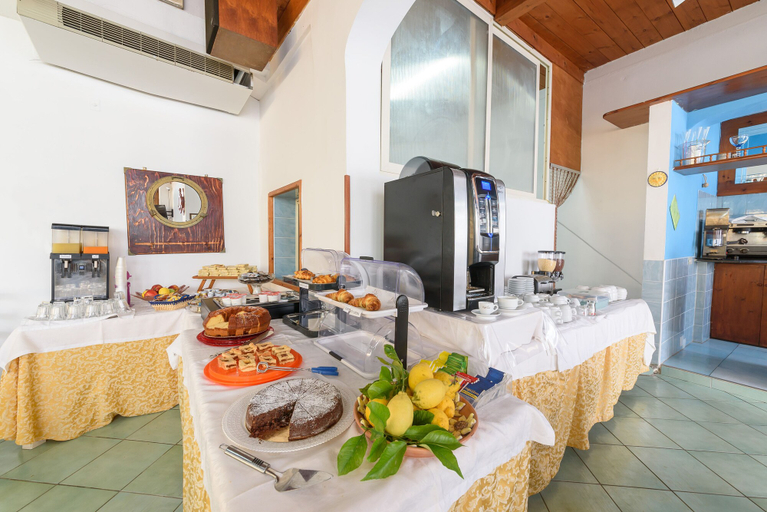 Food & Drinks 5, Hotel Celeste, Napoli