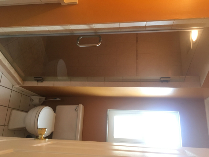 Bathroom 3, Hercules Weekly Vacation Rental, Lee