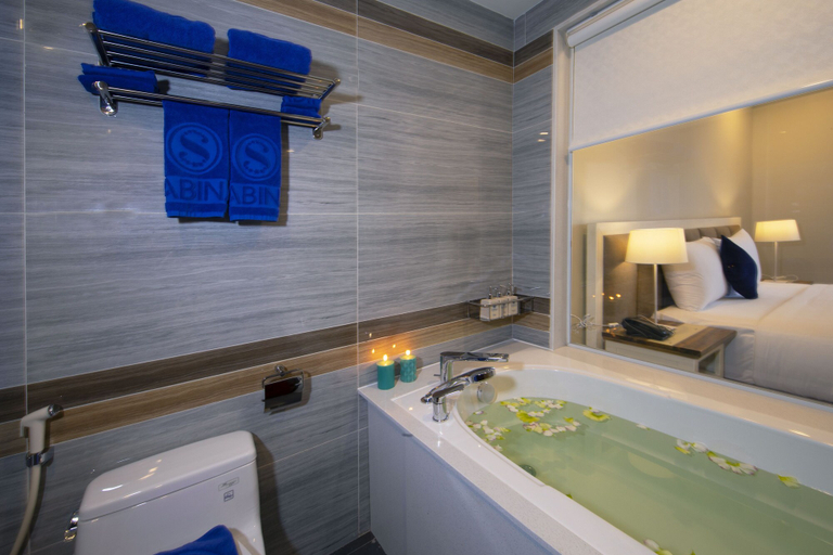 Bathroom 4, Sabina Hotel 2, District 7