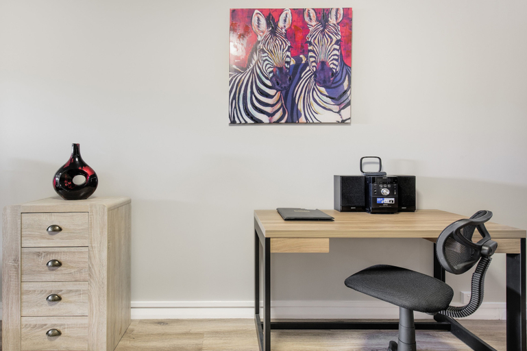 Others 5, Celina's Ocean View Studio - Adults Only, Fremantle