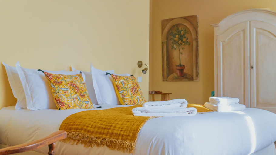 Bedroom 2, Château Saint-Roux Le Luc- Le Cannet des Maures, Var