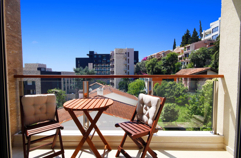 Others 5, Sarap apartments Budva
