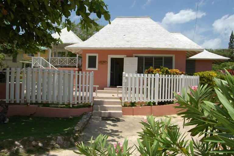 Exterior & Views 2, Sea Wyf Cottage, Silver Sands 2BR
