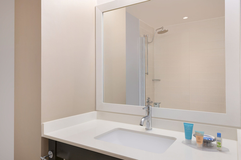 Bathroom 7