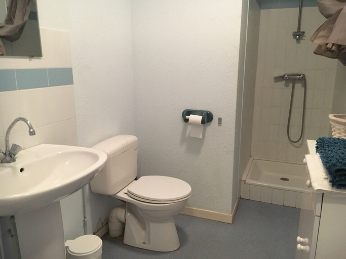 Bathroom, Le Logis, Landes