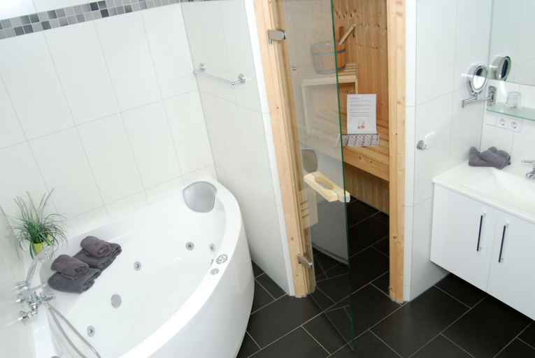 Bathroom, Meeresrauschen 6, Ostholstein